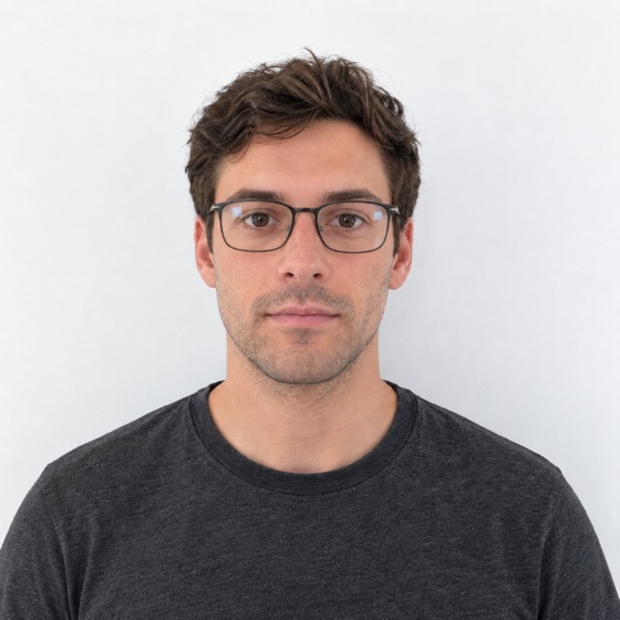 Example US passport photo: glasses